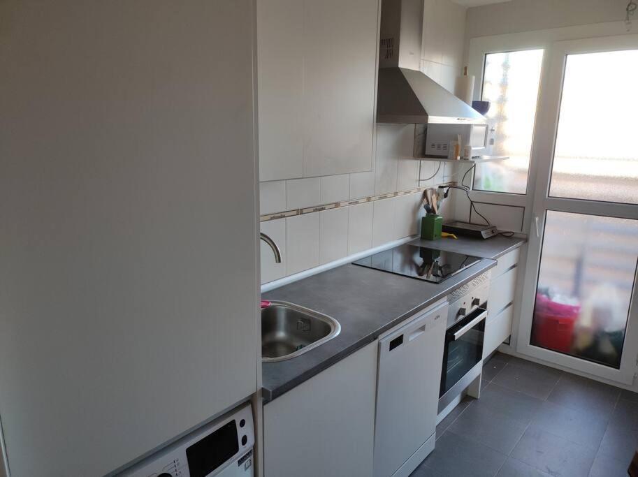 Apartamento Familiar Con Piscina Licencia 14721 Camarma de Esteruelas Bagian luar foto