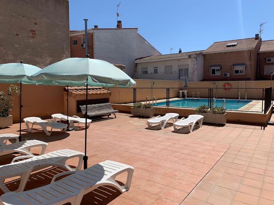 Apartamento Familiar Con Piscina Licencia 14721 Camarma de Esteruelas Bagian luar foto
